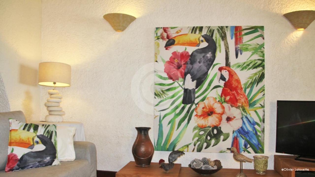 Fantastic Spacious Beachfront Villavacances Grand Bay Exteriér fotografie