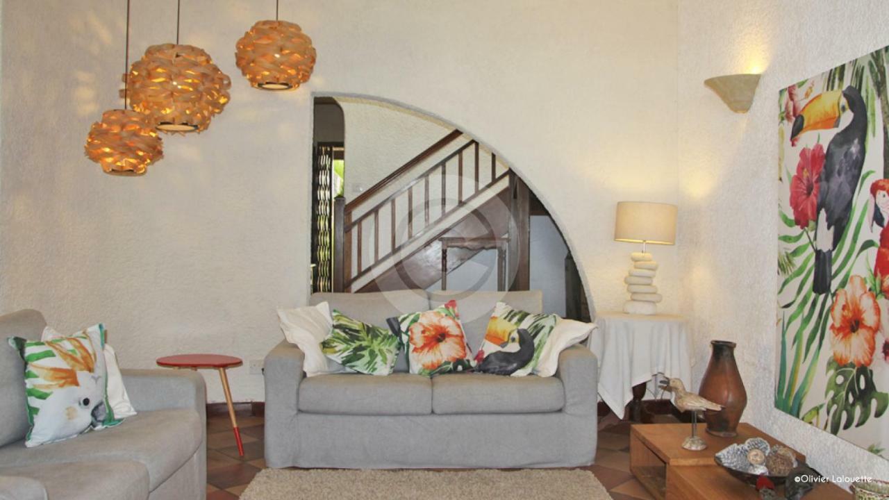 Fantastic Spacious Beachfront Villavacances Grand Bay Exteriér fotografie