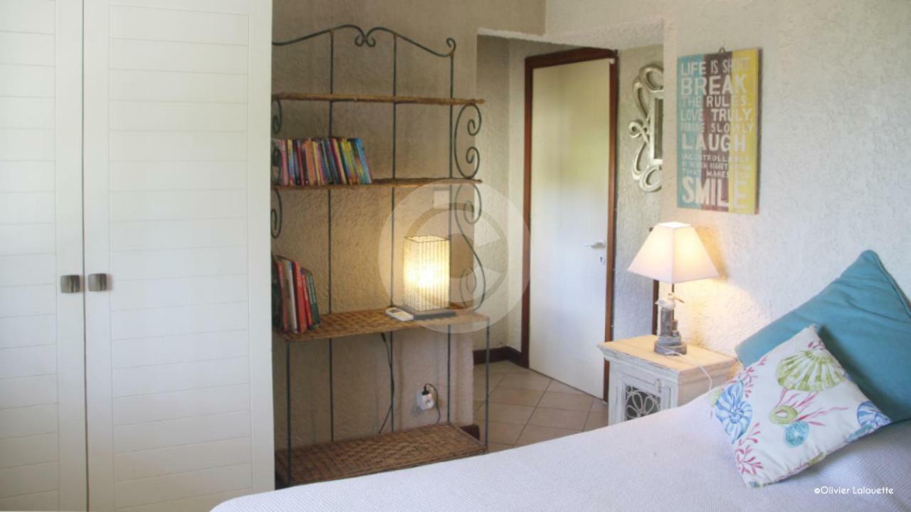 Fantastic Spacious Beachfront Villavacances Grand Bay Exteriér fotografie